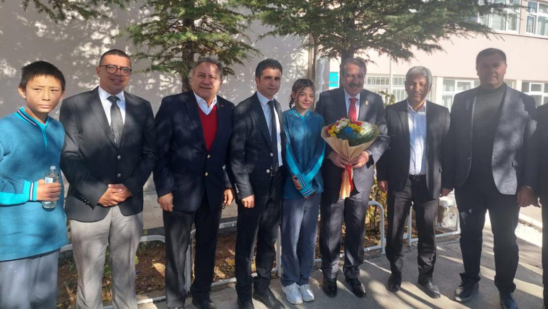 Ankara Ticaret Borsası Başkanı Sayın Faik YAVUZ, Şehit Figen Gündüz YBO'yu Ziyaret Etti.